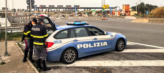 Cassino – Fermato dalla stradale rifiuta di sottoporsi ad accertamenti per alterazione psicofisica, denunciato