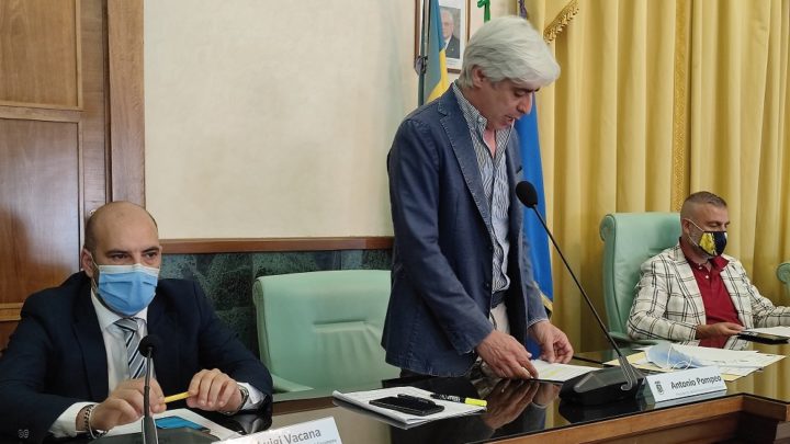 Emergenza rifiuti, Pompeo: “La Regione ascolti i Sindaci e intervenga”