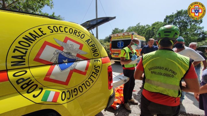 Sepino – Donna si infortuna nei campi, localizzata tramite l’sms locator del soccorso alpino