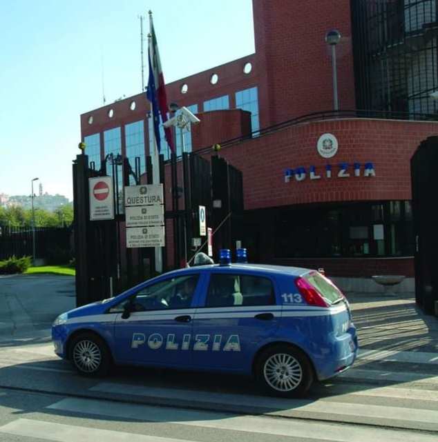 Frosinone – La Polizia di Stato denuncia un uomo per furto aggravato