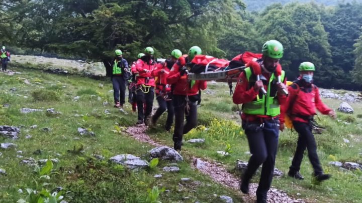 Veroli – Scivola e si frattura una gamba sul sentiero tra Pizzo Deta e Prato di Campoli, interviene il Soccorso Alpino