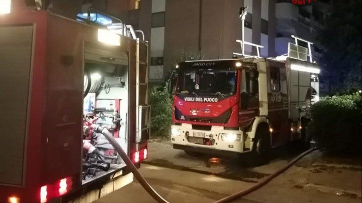 Latina – Garage distrutto da un incendio nel quartiere Nuova Latina ex Q4