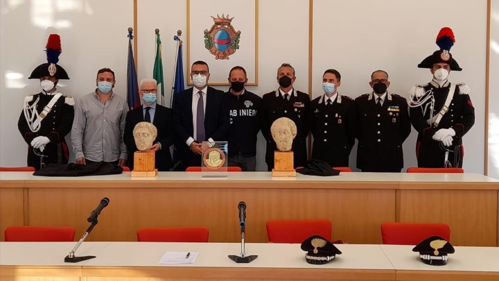 I Carabinieri per la Tutela del Patrimonio Culturale restituiscono al Museo Civico di Fondi due teste in marmo rubate 41 anni fa