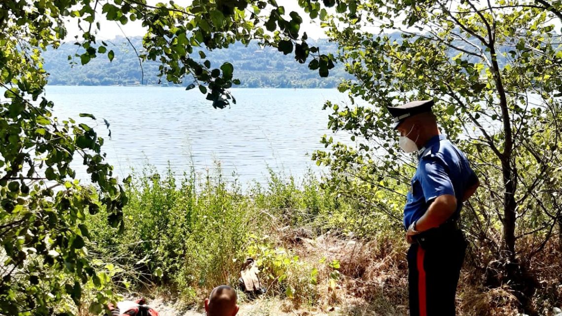 Roma: ubriachi scommettono sull’attraversamento nuoto di notte del Lago Albano, muore 49enne