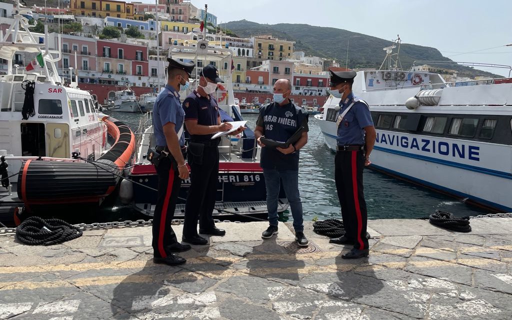 Ispezione dei carabinieri Nas a Ponza, 16 esercizi sanzionati per inosservanze igieniche e misure anti covid