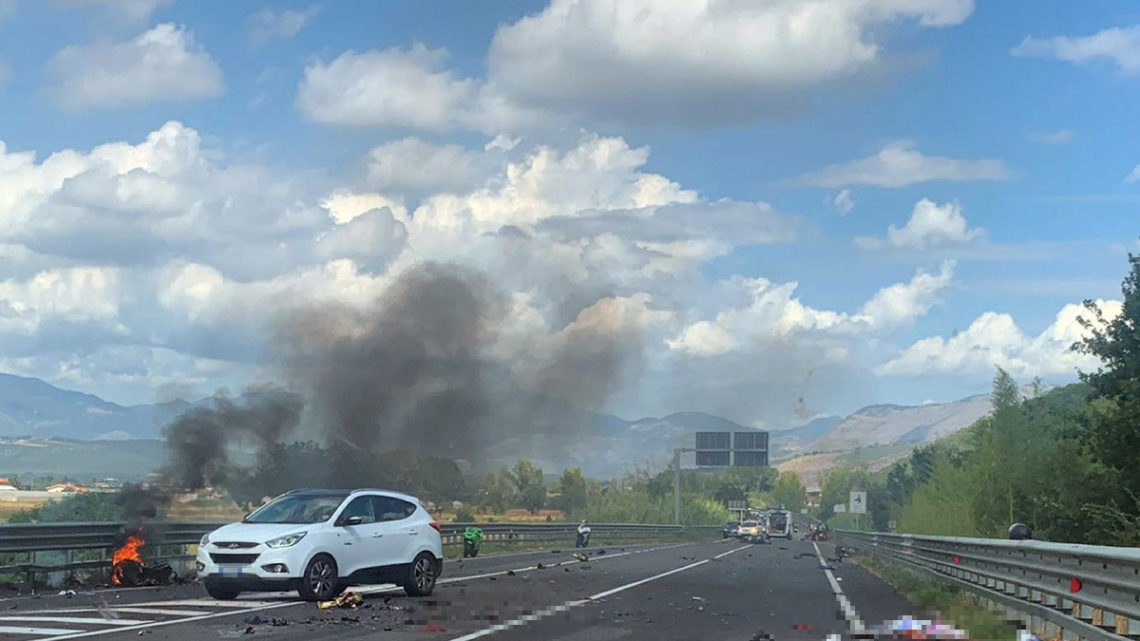 Tragedia a Sonnino, tre morti in incidente tra motociclette