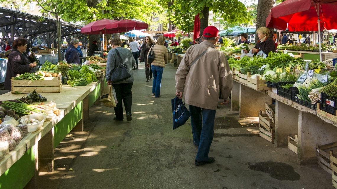 Cassino – Anticipato a venerdì 24 settembre il mercato dell’ortofrutta Cassino – Anticipato a venerdì 24 settembre il mercato dell’ortofrutta