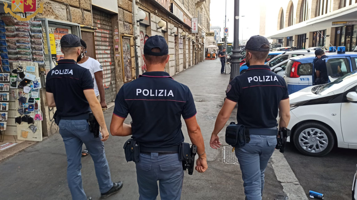 Omicidio a Tiburtina, 58enne muore dopo il pugno datogli dal figlio di un commerciante. Arrestato 18enne Omicidio a Tiburtina, 58enne muore dopo il pugno datogli dal figlio di un commerciante. Arrestato 18enne