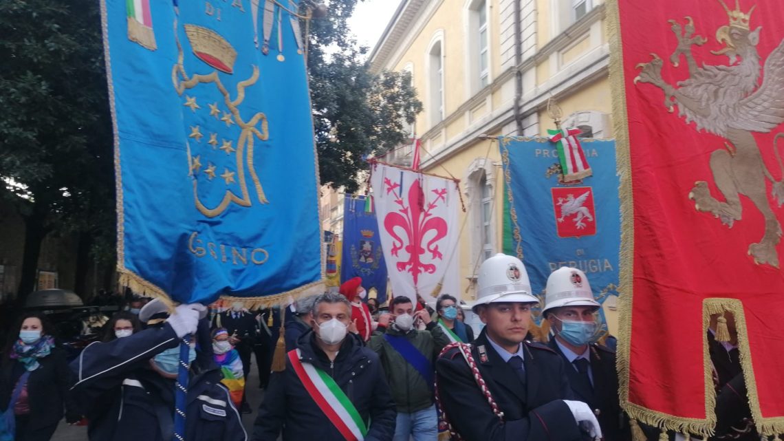 Il gonfalone di Cassino alla marcia Perugia Assisi