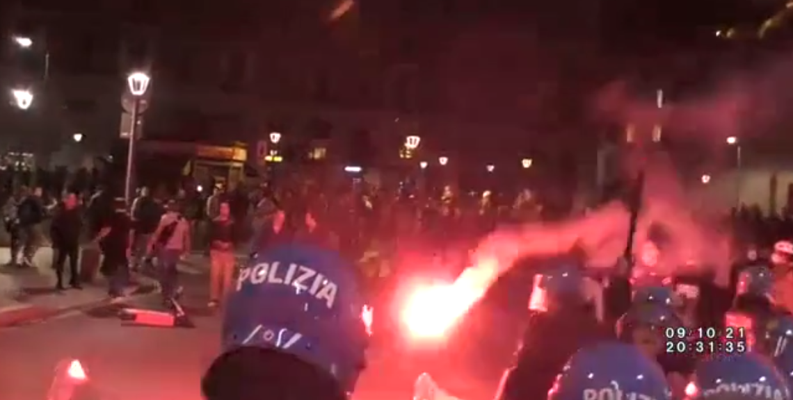 Dopo gli scontri a Roma per le proteste No Green Pass, oggi le convalide degli arresti