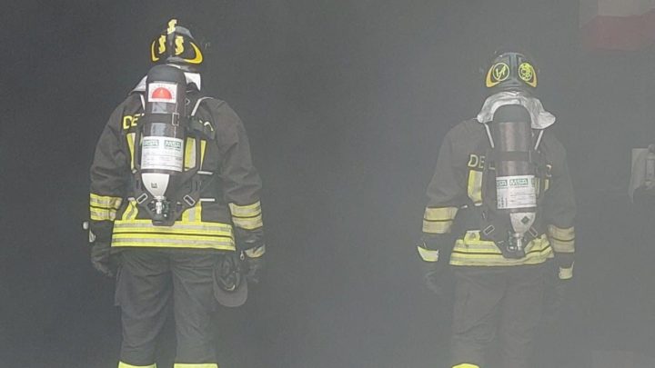 Incendio in albergo a Fiuggi, intervento pompieri limita i danni