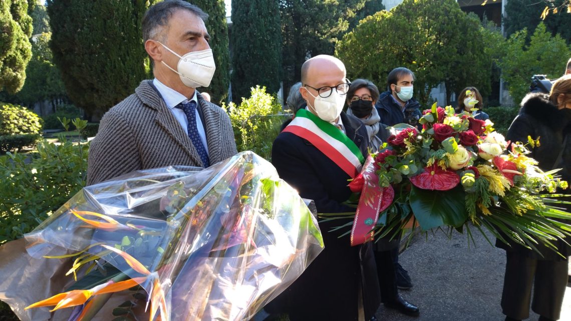 Cerimonia in ricordo di Marcello Mastroianni a 25 anni dalla scomparsa