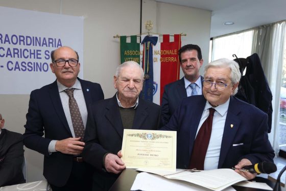 Pietro Pontone con il consigliere Nazionale Aurelio Frulli, il presidente provinciale Alfredo Langiano ed il consigliere provinciale Benedetto Vizzaccaro