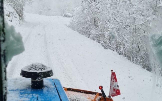 Neve Cassinate – Valle di Comino, in azione uomini e mezzi del settore viabilità della Provincia