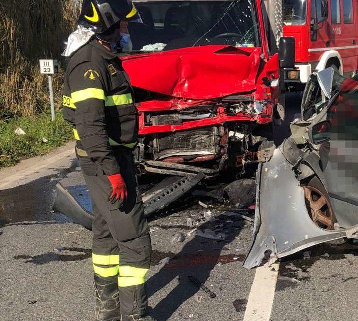 Incidente stradale sulla domiziana tra Mondragone e Castel Volturno, muore 49enne Incidente stradale sulla domiziana tra Mondragone e Castel Volturno, muore 49enne