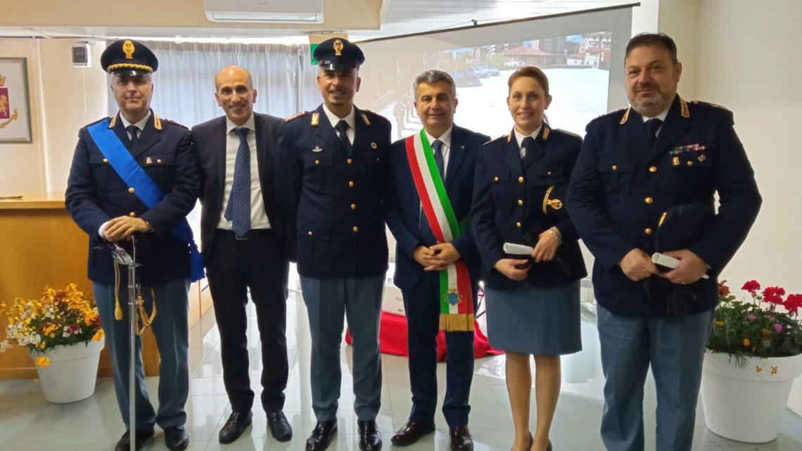 Encomi solenni a tre operatori della Polizia di Stato del Commissariato di Cassino Encomi solenni a tre operatori della Polizia di Stato del Commissariato di Cassino