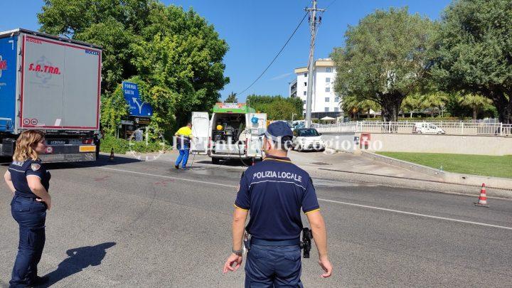 Incidente con la moto a Cassino, militare elitrasportato all’Umberto I con gamba fratturata