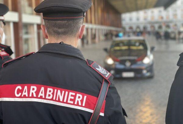 Roma – Carabinieri contro degrado, illegalità e abusivismo alla stazione Termini e piazza dei Cinquecento