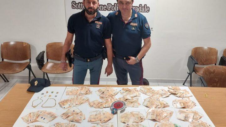 Truffano anziani a Civitavecchia, arrestati dalla polizia stradale di Cassino