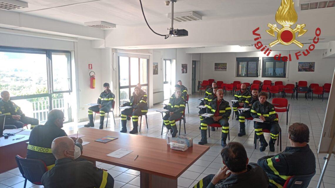 Corso di formazione per Vigili del Fuoco Volontari per il distaccamento di Venafro Corso di formazione per Vigili del Fuoco Volontari per il distaccamento di Venafro