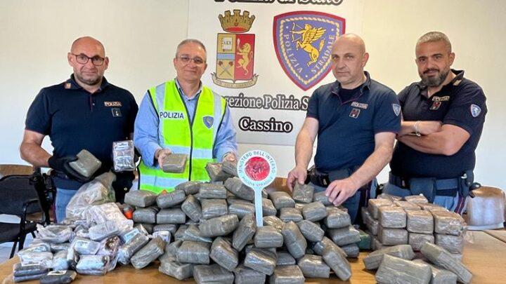 Cassino: sequestrati su Autostrada valigie con 84 chili di hashish
