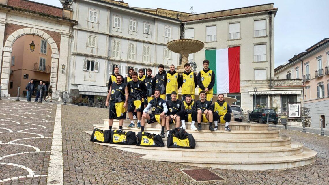 Presentata la squadra del Basket Atina di Promozione nel Salone di Rappresentanza del Palazzo Ducale Presentata la squadra del Basket Atina di Promozione nel Salone di Rappresentanza del Palazzo Ducale