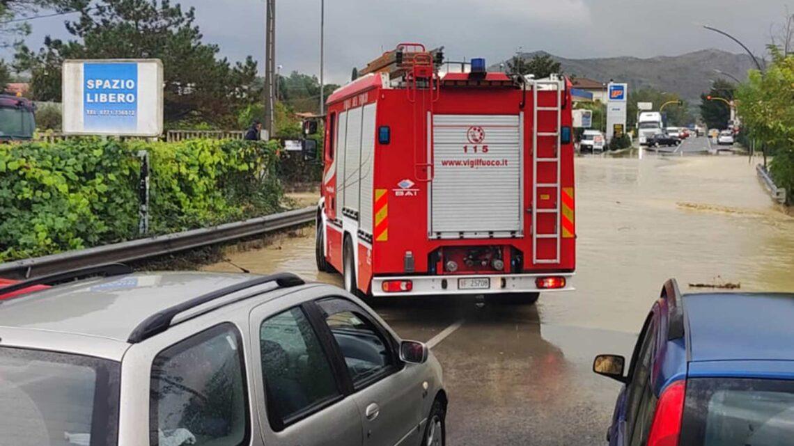 Maltempo: forte temporale nella notte, a Cervaro allagamenti e frane