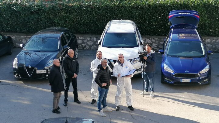 Frosinone: “Sappiamo che ci state cercando”, in due si presentano in caserma ad Alatri