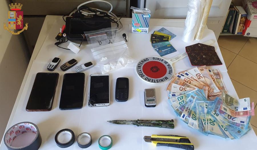 Fermato dalla polizia con la cocaina, arrestato 34enne a Cassino Fermato dalla polizia con la cocaina, arrestato 34enne a Cassino