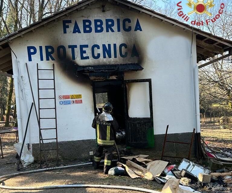 Pontecorvo – Incendio di una fabbrica di fuochi d’artificio