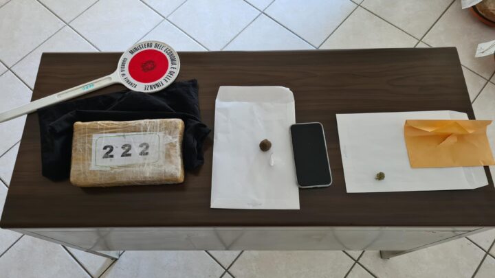 In auto a Sezze con 1,2 chili di cocaina, un arresto e una denuncia