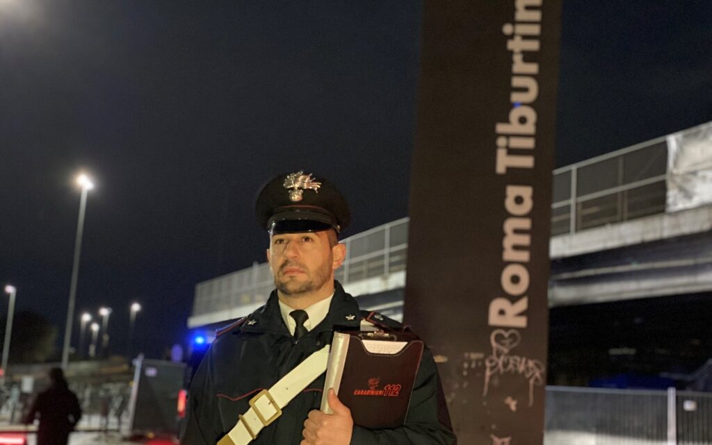 Roma – Stazione Tiburtina, rapinata dell’ombrello, arrestato 33enne