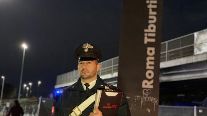 Roma – Stazione Tiburtina, rapinata dell’ombrello, arrestato 33enne