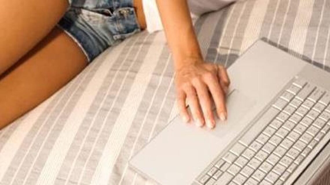 Pensionato 64enne, truffato per tre anni da due escort conosciute su annuncio di incontri Pensionato 64enne, truffato per tre anni da due escort conosciute su annuncio di incontri