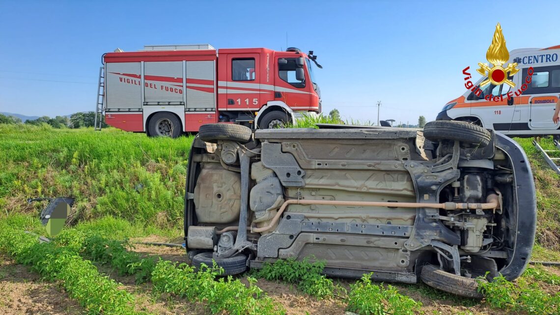 Incidente stradale a Cellole, ferite due ragazze