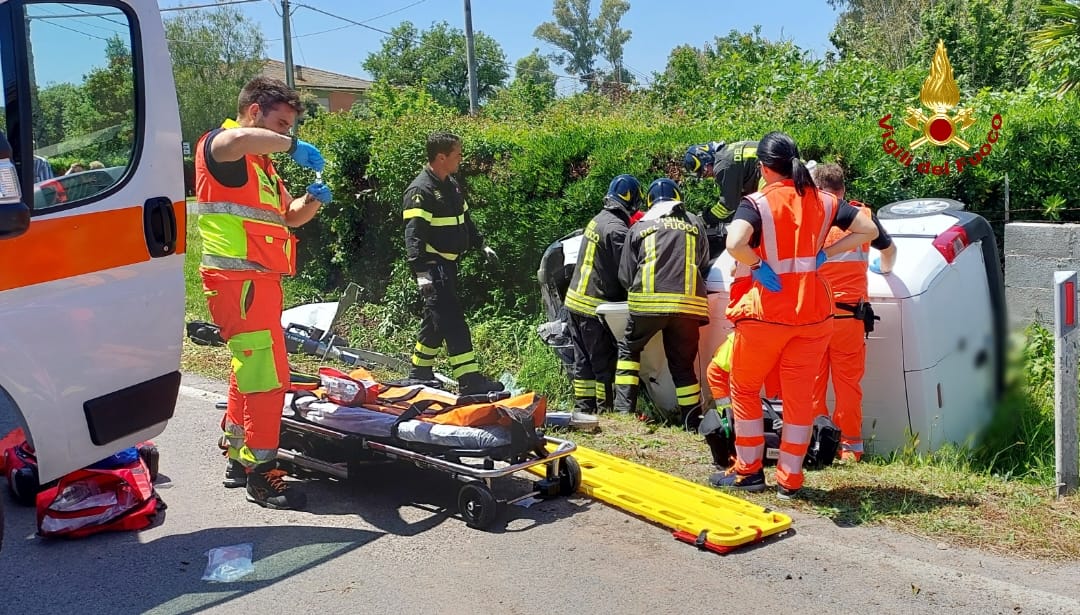 Latina – Incidente stradale in via Sabotino, 29enne in codice rosso