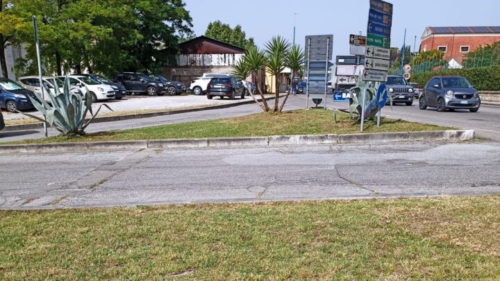 Prosegue il lavoro del settore ‘Manutenzione’ per il decoro della città