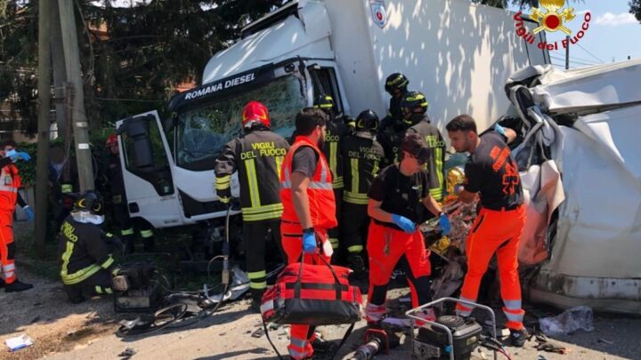 Grave incidente stradale a Latina, un morto e un ferito grave