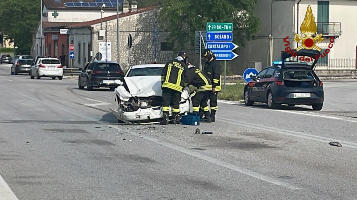 Incidente stradale a Cantalupo nel Sannio, due feriti Incidente stradale a Cantalupo nel Sannio, due feriti