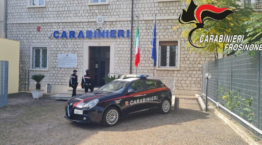 Minacce e molestie a ragazza di Cassino, arrestato 26enne