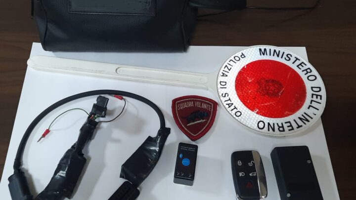 Cassino – Provano a rubare una jeep con un clonatore ma vengono sorpresi e arrestati