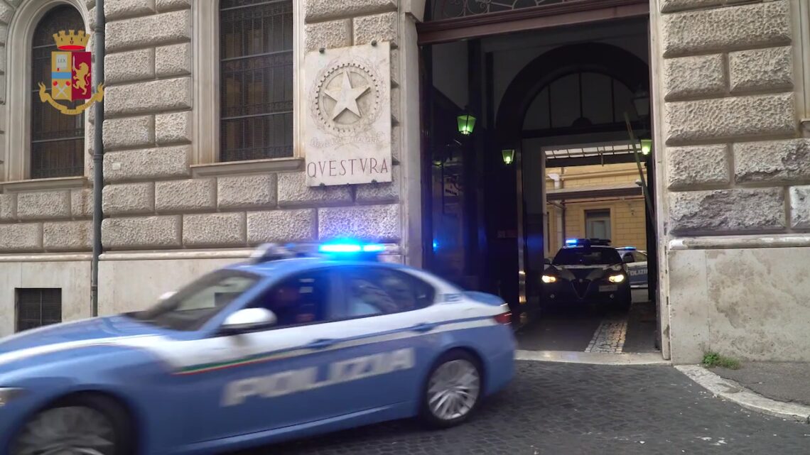 Prima morsi e pugni dalla vittima che tentano di rapinare, poi arrestati dalla polizia. La giornata nera di due malviventi Prima morsi e pugni dalla vittima che tentano di rapinare, poi arrestati dalla polizia. La giornata nera di due malviventi