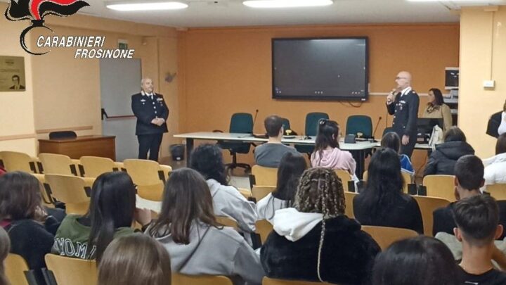 I Carabinieri incontrano gli studenti dell’Istituto I.S. Volta