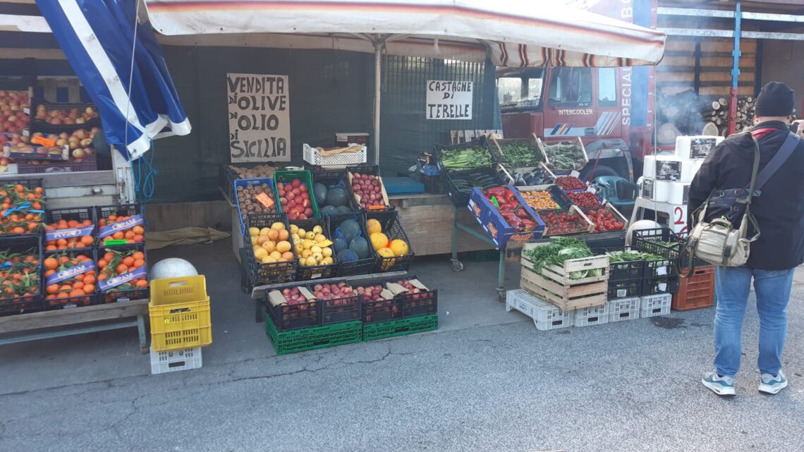 Bancarelle al Colosseo; Giudice di pace: “illegittima l’attività commerciale e rimozione dell’occupazione abusiva”