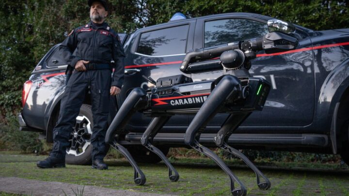 L’arma dei Carabinieri arruola saetta, primo cane robot