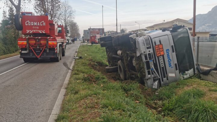 Incidente sulla S.S. Casilina, a Castrocielo, scontro fra utilitaria e una cisterna che trasportava GPL