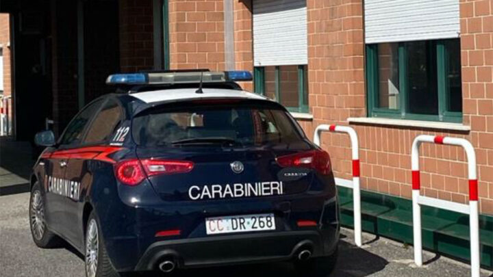 Botte alla moglie davanti alla figlia di 6 mesi, arrestato 27enne a Rocca Massima