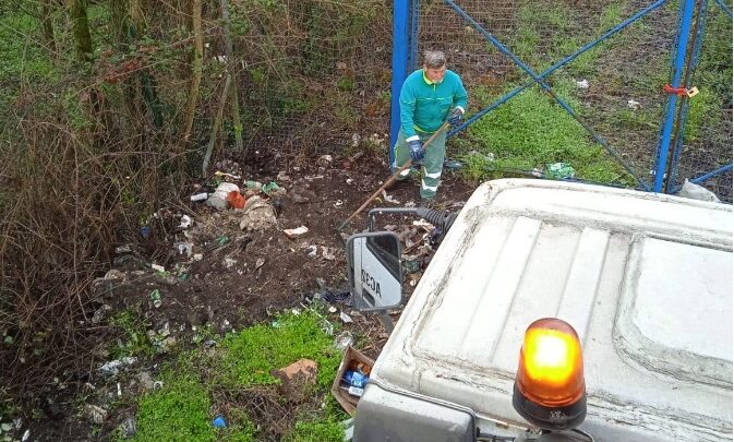 Settore Manutenzione al lavoro di bonifica siti inquinati di rifiuti gettati in modo illegale, cura del verde e sistemazione di alcune strade