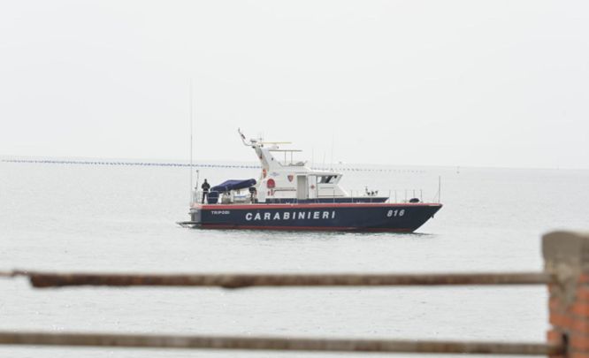 Controllo marittimo e di inquinamento delle motovedette dei carabinieri