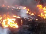 Discarica in fiamme a Roma, bruciano pneumatici e rifiuti